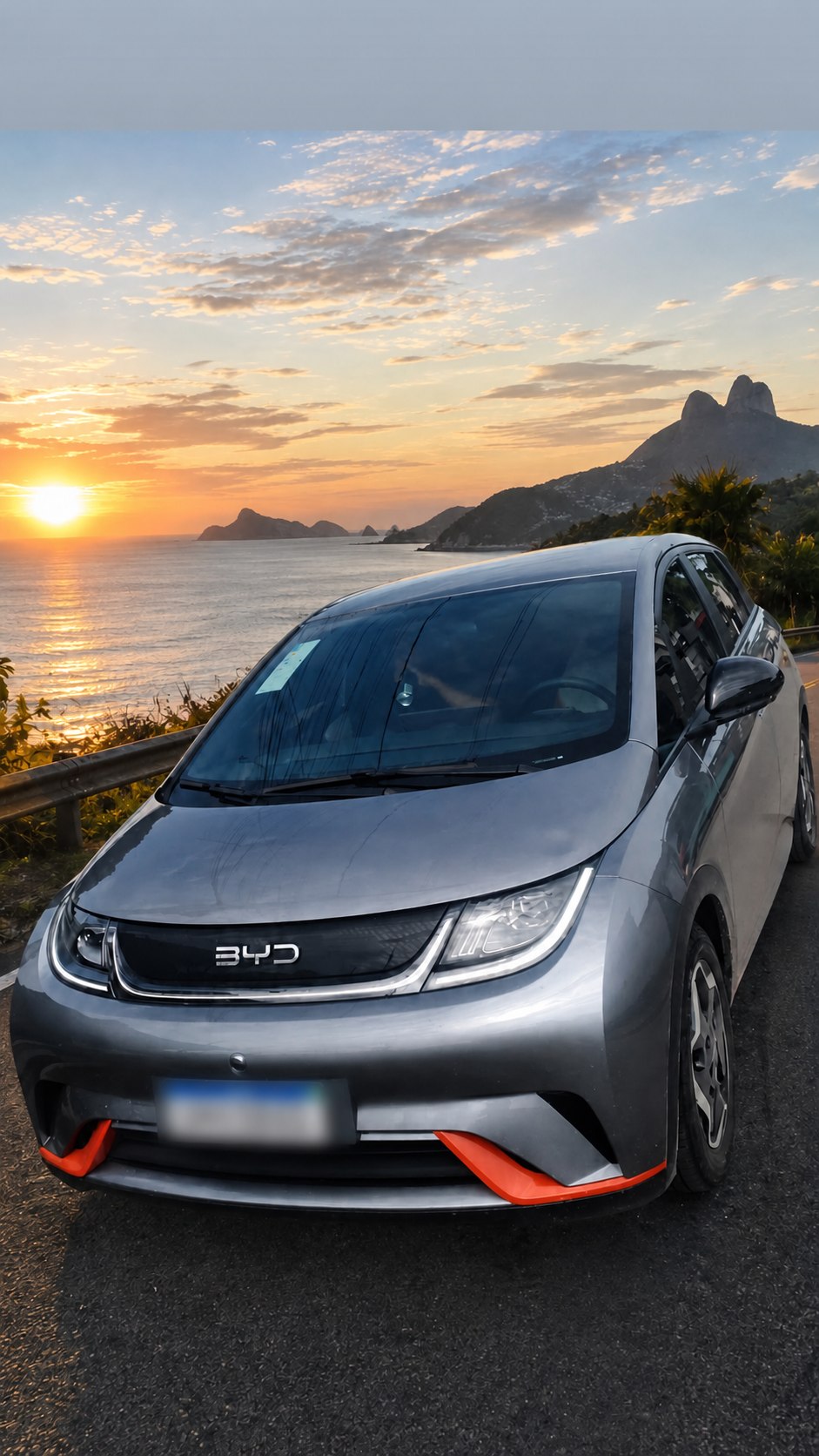 BYD Dolphin da frota Novo Mar Turismo